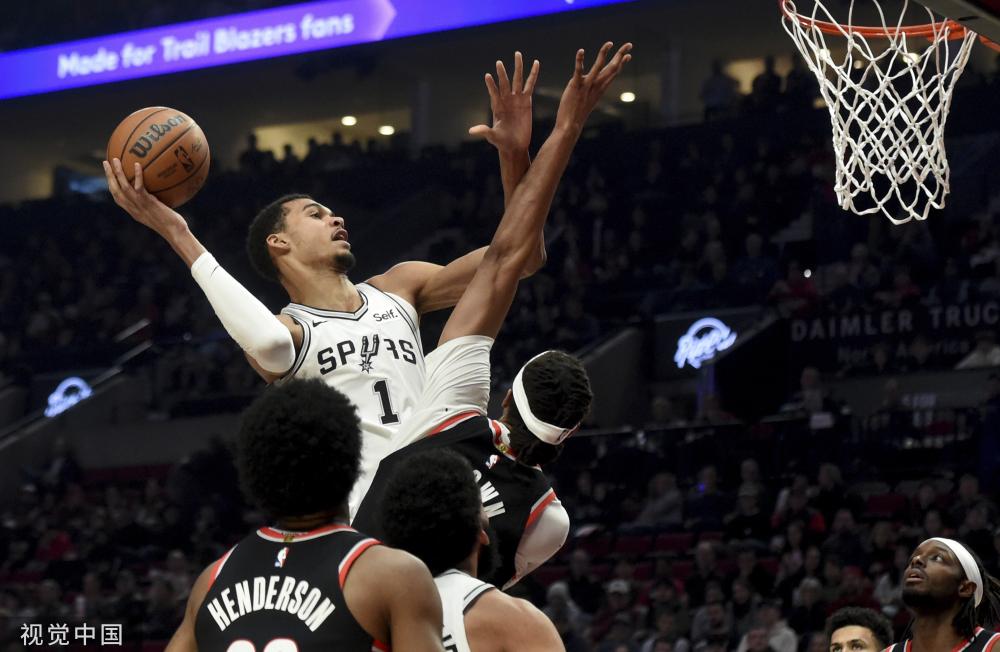 受瞩目的对 受瞩目的对