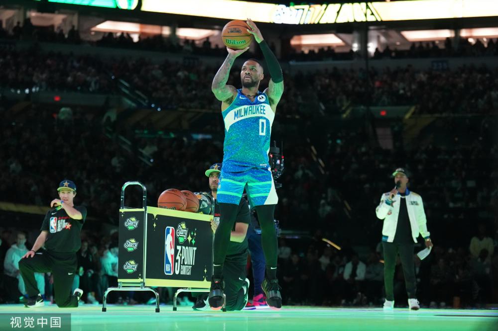 在市场上 在市场上